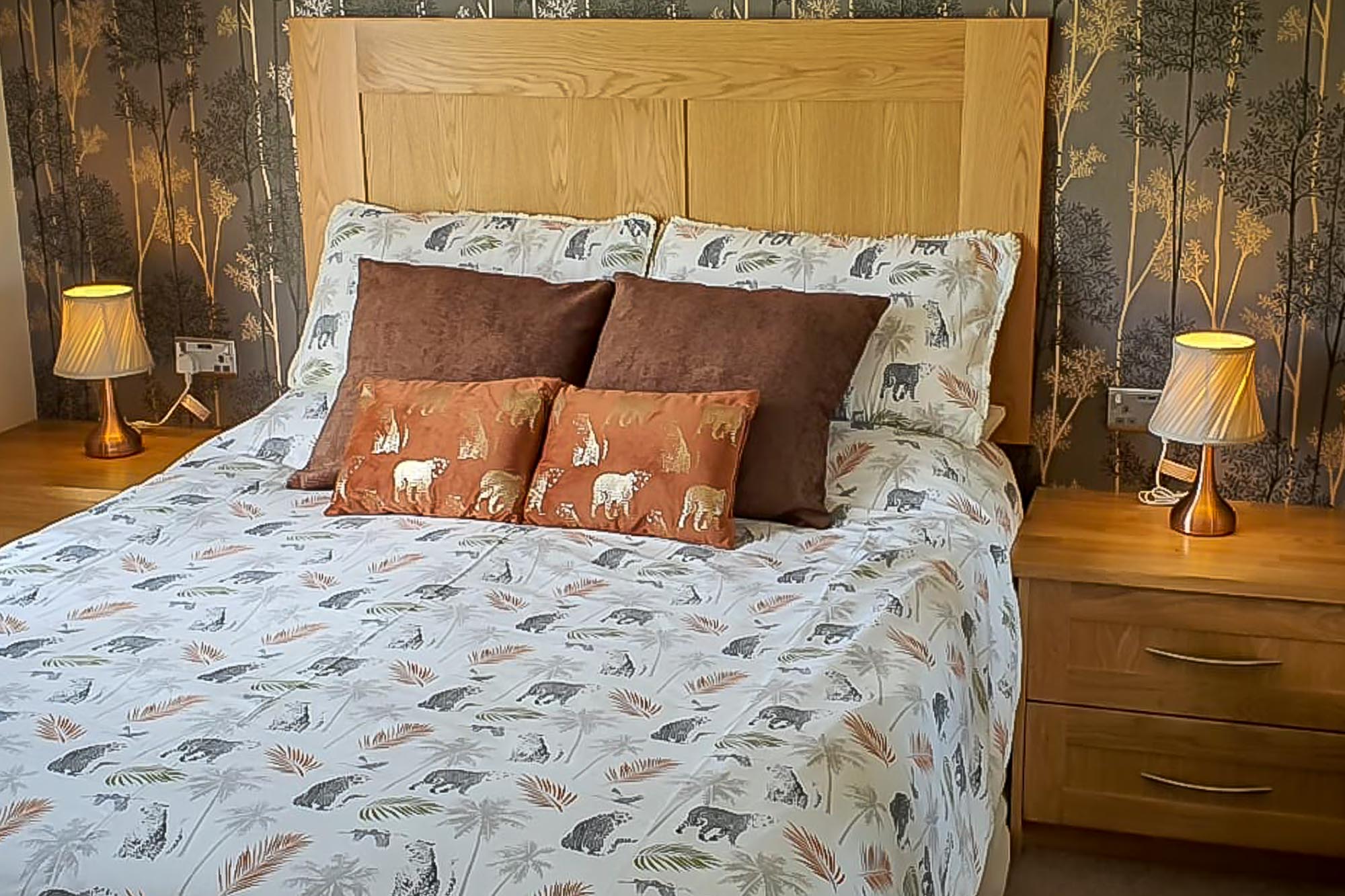 Bed and draws 3x2 Bed and draws